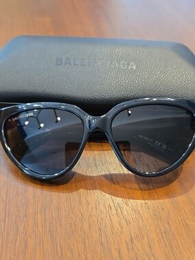Balenciaga Black Cat-Eye Sunglasses